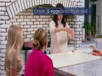 Selena plus Chef S02E08 480p x264-mSD EZTV