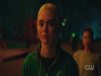 Legacies S03E01 480p x264-mSD EZTV Legacies S03E01 480p x264-mSD EZTV
