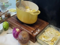 The Kitchen S26E05 Fall Throwdown 480p x264-mSD EZTV