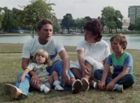 28 Up (1984) [BluRay] [720p] [YTS] [YIFY]