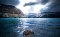 Bright Water Screensaver - Animated Wallpaper